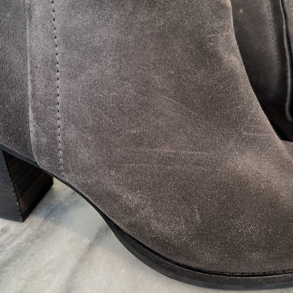 Paul Green Distressed GrayWestern Scallop Boots - Picture 4 of 9